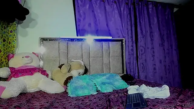 moniquehisk online show from April 12, 2026, 3:28 pm