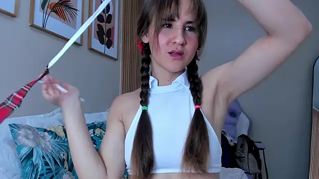 Alina Valmont online show from May 18, 2026, 3:07 pm