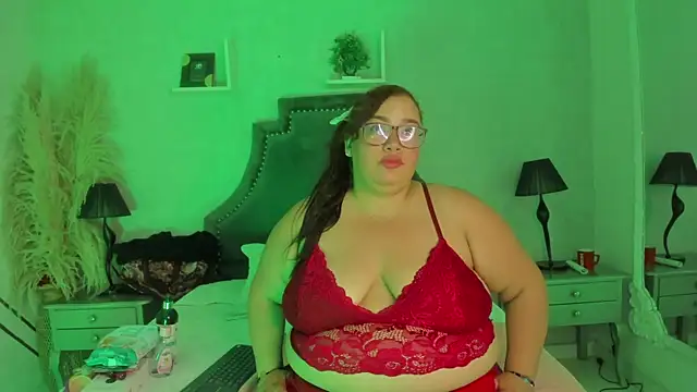 AbbyRogers1 online show from May 12, 2026, 3:47 am