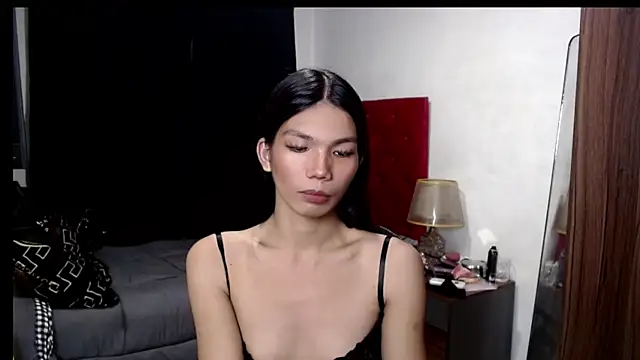 hikarilust23xx online show from May 6, 2026, 7:19 pm