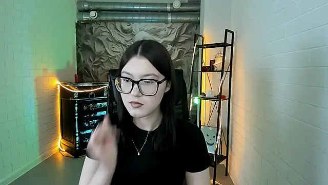 Snapshot of JennyGibson chatting on April 7, 2026, 5:19 am JennyGibson online show from April 7, 2026, 5:19 am