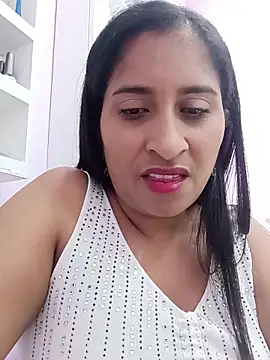 SofiaMendez1  online show from April 30, 2026, 8:57 pm