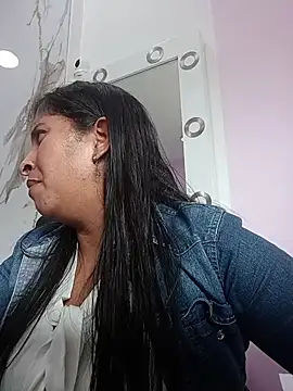 SofiaMendez1  online show from May 16, 2026, 6:17 pm