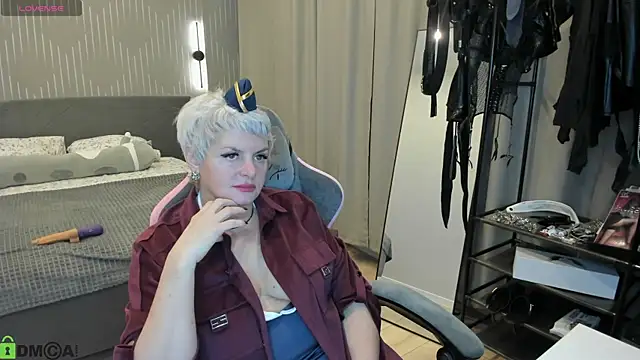 Snapshot of Linda_Zef1r chatting on April 18, 2026, 1:20 am Linda Zef1r online show from April 18, 2026, 1:20 am