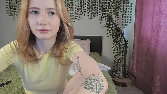 Snapshot of Leona_Vixen chatting on April 18, 2026, 6:39 am Leona Vixen online show from April 18, 2026, 6:39 am