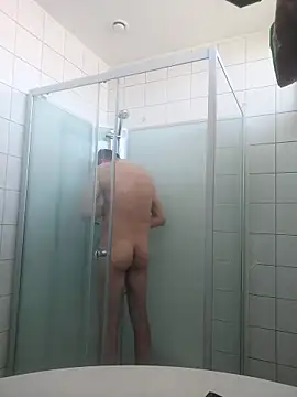 kfghbolt online show from April 18, 2026, 12:09 pm