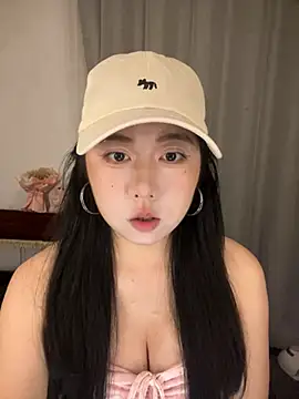 ooooBaby129 online show from April 18, 2026, 1:15 pm