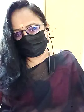 monisha cam online show from April 15, 2026, 6:04 pm