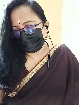 monisha cam online show from May 14, 2026, 11:06 am