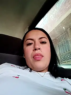 Lesli 26 online show from April 4, 2026, 2:03 pm