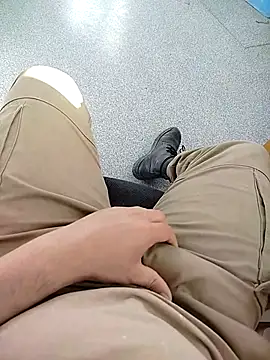 samosa7678 online show from April 8, 2026, 3:34 pm