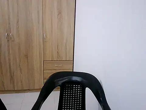 Snapshot of normalboy16 chatting on April 3, 2026, 10:19 pm normalboy16 online show from April 3, 2026, 10:19 pm