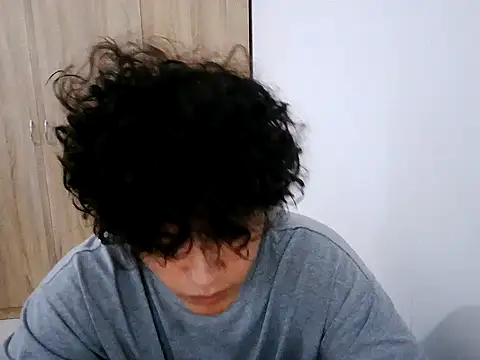 normalboy16 online show from April 7, 2026, 8:53 pm