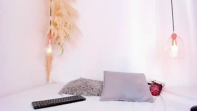 Alexa fox669 online show from May 19, 2026, 1:17 pm