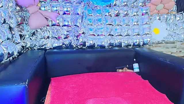 candy-paris online show from May 25, 2026, 1:39 pm