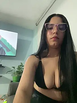 IsabelaRivers online show from April 10, 2026, 3:01 am