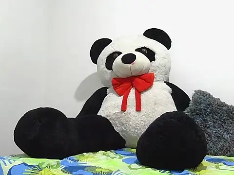 catalella898 online show from April 7, 2026, 11:48 pm