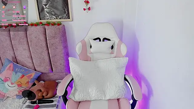 alisson boobs   online show from July 5, 2026, 11:01 pm