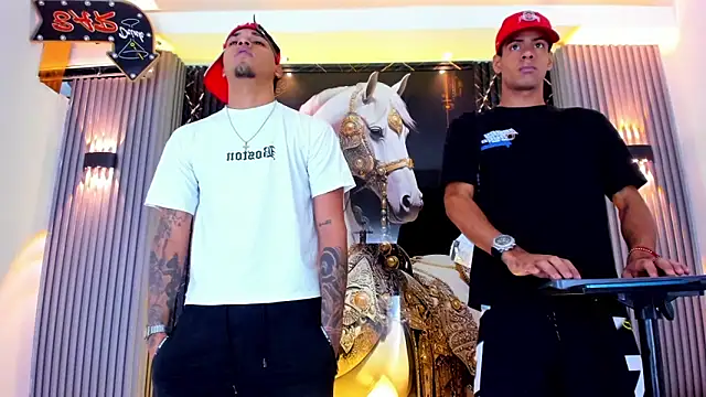 Snapshot of the_knights_of_the_night_ chatting on April 6, 2026, 3:37 am the knights of the night online show from April 6, 2026, 3:37 am