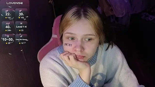 Liaa Lii online show from April 13, 2026, 8:25 pm