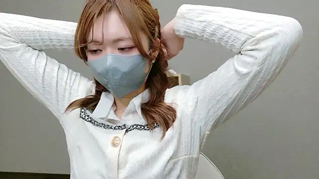YUA 0425 online show from April 27, 2026, 4:49 pm