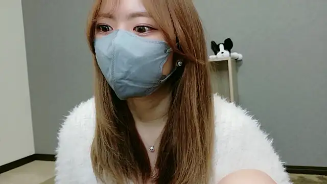 YUA 0425 online show from May 4, 2026, 10:11 am