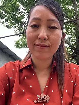 Huonglyna online show from April 21, 2026, 2:15 am