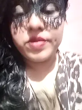 Snapshot of Maskedcurves chatting on April 9, 2026, 5:51 am Maskedcurves online show from April 9, 2026, 5:51 am