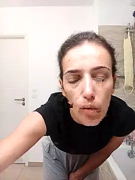 Lolaa92i online show from April 11, 2026, 10:30 am