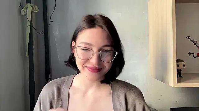 Snapshot of SinfulStarlight chatting on April 12, 2026, 5:12 am SinfulStarlight online show from April 12, 2026, 5:12 am