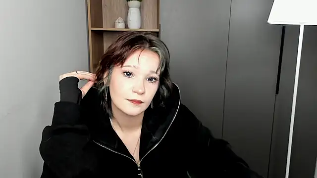 BettieBagwill online show from April 5, 2026, 8:44 am