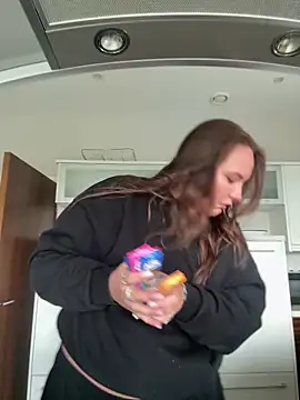 Hollpopss online show from April 17, 2026, 1:36 pm