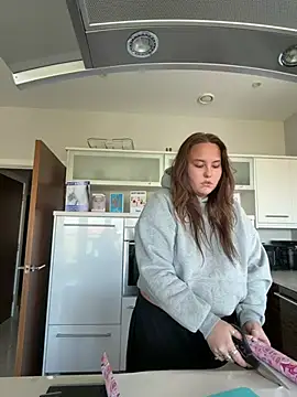 Hollpopss online show from April 23, 2026, 11:53 am