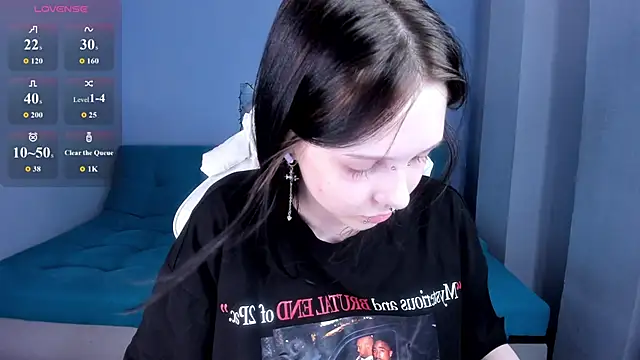 SugarBunny18 online show from June 27, 2026, 7:24 am