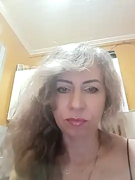 TaynaSecret online show from April 27, 2026, 8:18 pm