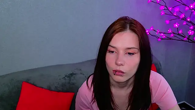 CleoBloom  online show from April 4, 2026, 5:10 pm