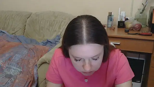JessicaHolland1 online show from May 14, 2026, 6:58 pm