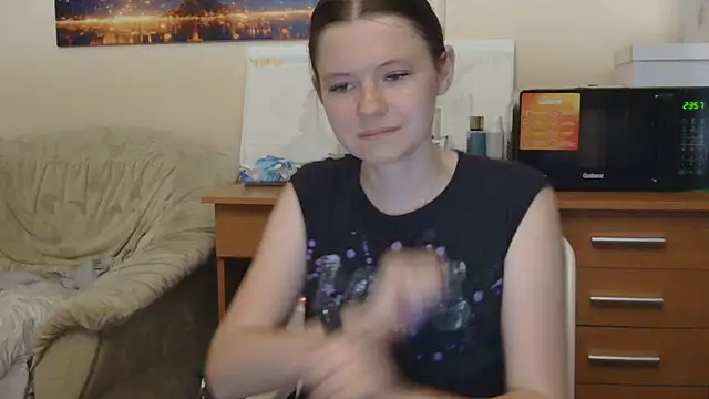 JessicaHolland1 online show from June 23, 2026, 7:01 pm