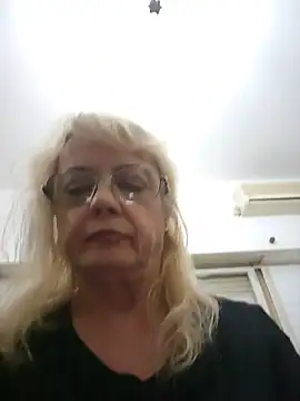 Snapshot of MatureElegantWidow chatting on May 10, 2026, 12:16 am MatureElegantWidow online show from May 10, 2026, 12:16 am