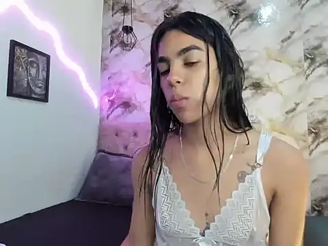 Snapshot of Kim_strawberry chatting on April 7, 2026, 10:59 am Kim strawberry online show from April 7, 2026, 10:59 am