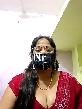 Snapshot of SEEMA_012 chatting on May 4, 2026, 5:14 am SEEMA 012 online show from May 4, 2026, 5:14 am