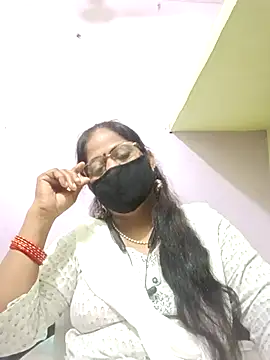 Snapshot of SEEMA_012 chatting on May 15, 2026, 5:03 am SEEMA 012 online show from May 15, 2026, 5:03 am