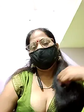 Snapshot of SEEMA_012 chatting on May 17, 2026, 4:54 am SEEMA 012 online show from May 17, 2026, 4:54 am