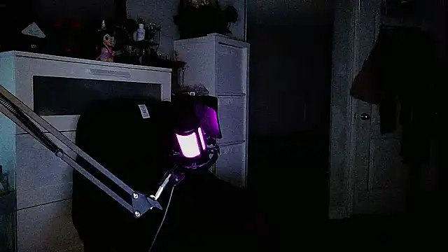 obeycarrienoona online show from April 14, 2026, 11:55 pm