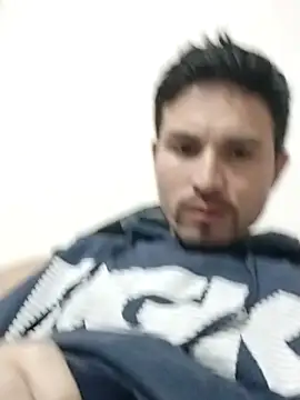 Snapshot of Joelcio19cm chatting on April 30, 2026, 4:08 am Joelcio19cm online show from April 30, 2026, 4:08 am