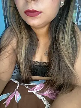 Snapshot of velvet-charmm chatting on April 6, 2026, 5:52 am velvet-charmm online show from April 6, 2026, 5:52 am