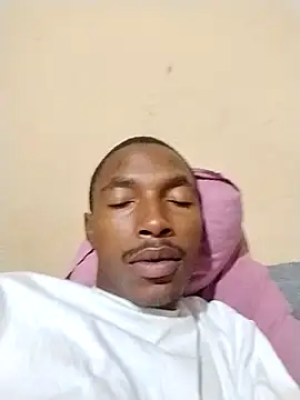 alphamale25 online show from April 28, 2026, 10:37 pm