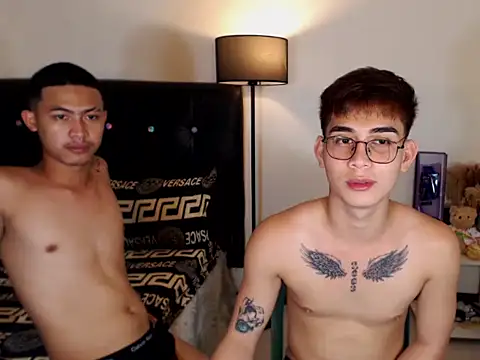 Xasianhotguy online show from April 4, 2026, 7:28 am