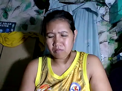  SweetSmile online show from April 9, 2026, 6:24 pm