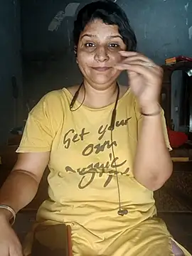 Snapshot of Riyashrma001 chatting on April 28, 2026, 2:38 am Riyashrma001 online show from April 28, 2026, 2:38 am